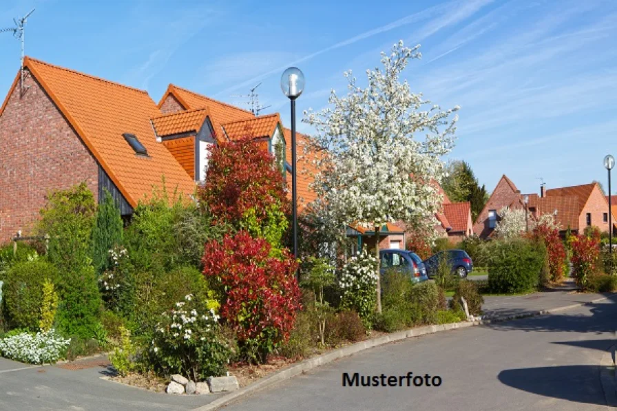 Keine Originalbilder - Haus kaufen in Nieheim - 1/2 Anteil - Einfamilienhaus