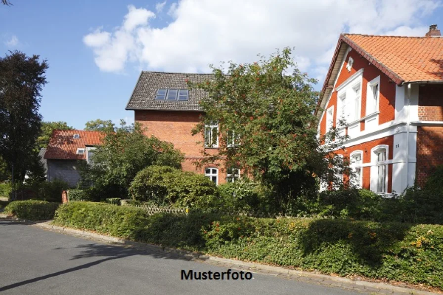 Keine Originalbilder - Haus kaufen in Solingen - Freistehendes 2-Familienhaus ++ Ohne Provision ++