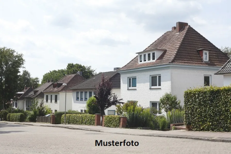 Keine Originalbilder - Haus kaufen in Bremen - Neuwertiges Einfamilien-Reihenmittelhaus mit Garage - provisionsfrei