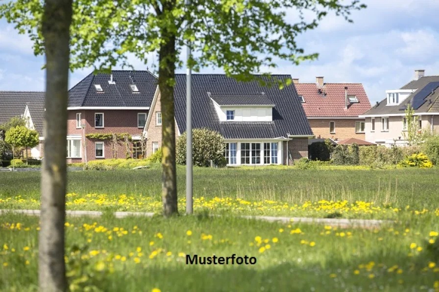 Keine Originalbilder - Haus kaufen in Klettgau - 2-Familien-Doppelhaushälfte mit Doppelcarport - provisionsfrei