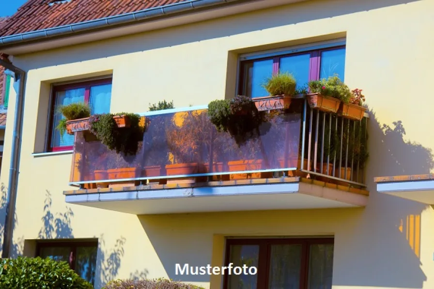 Keine Originalbilder - Wohnung kaufen in Berlin - 2-Zimmer-Wohnung, Balkon, Garage