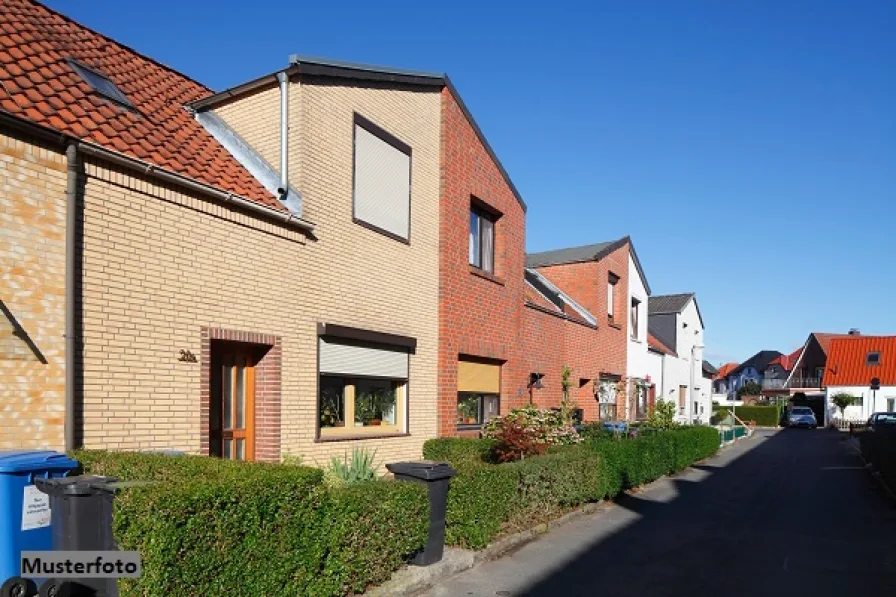 Keine Originalbilder - Haus kaufen in Stadtilm - Zweifamilienhaus mit Anbau und Balkon 