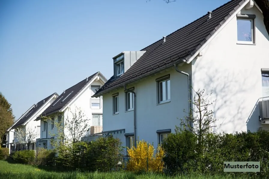 Keine Originalbilder - Haus kaufen in Friedrichroda - 2-Familienhaus mit Garage und Scheune 