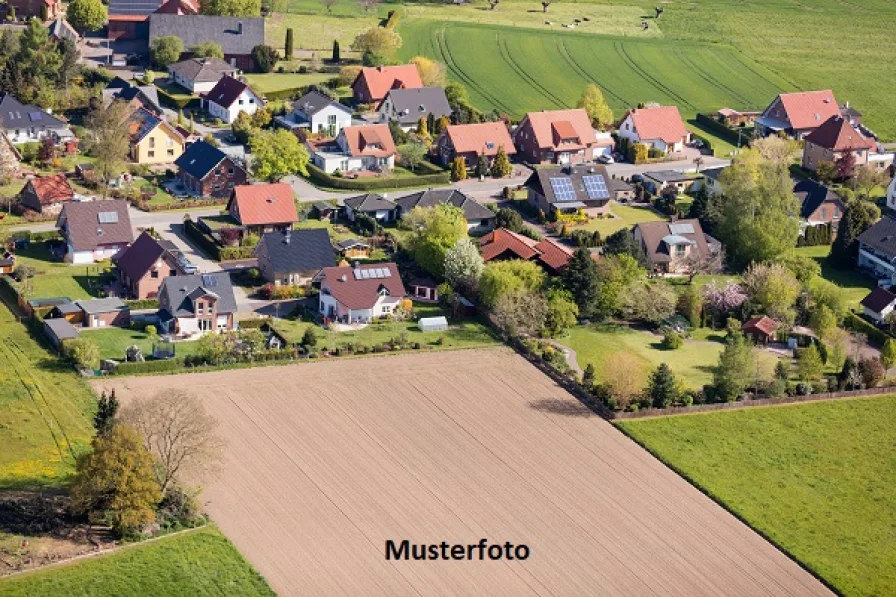 Keine Originalbilder - Haus kaufen in St. Ingbert - Wohnhaus mit Anbau + provisionsfrei +