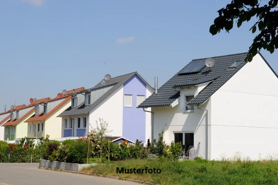 Keine Originalbilder - Haus kaufen in Altenburg - Einfamilien-Reihenendhaus mit Garage