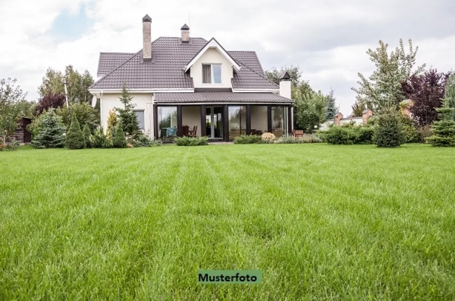 Keine Originalbilder - Haus kaufen in Holzwickede - Einfamilienhaus-Bungalow mit Garten und Carport