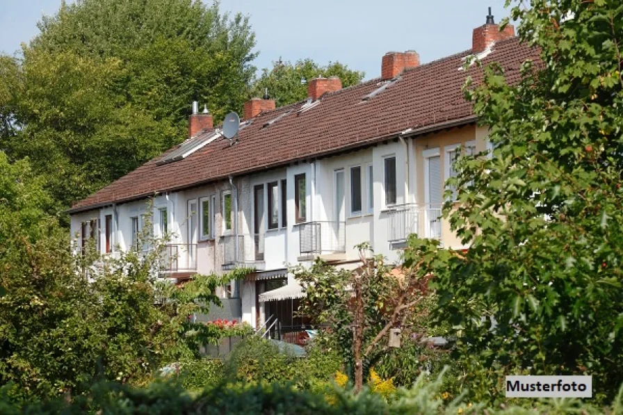 Keine Originalbilder - Haus kaufen in Osterrönfeld - Einfamilien-Reihenhaus nebst Garage - provisionsfrei