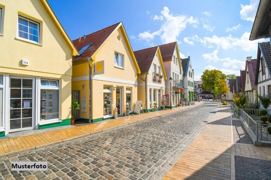 Keine Originalbilder - Haus kaufen in Zeitz - Kapitalanlage + Wohn-/Geschäftshaus +