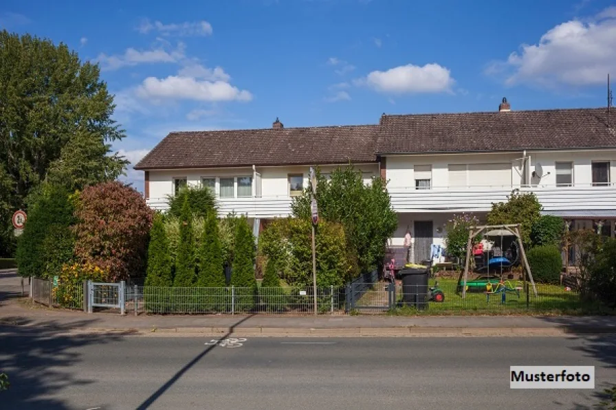 Keine Originalbilder - Haus kaufen in Mönchengladbach - Heimwerker aufgepasst + Reihenhaus mit Brandschaden +