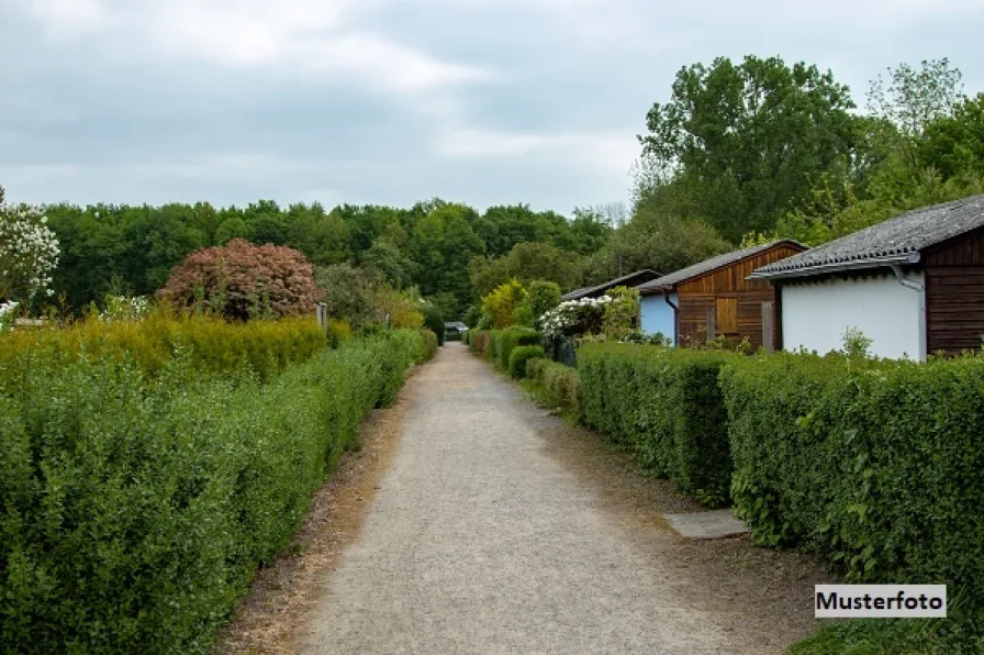 Keine Originalbilder - Grundstück kaufen in Klein Kreutz - Erholungsflächen mit kleinem Bungalow