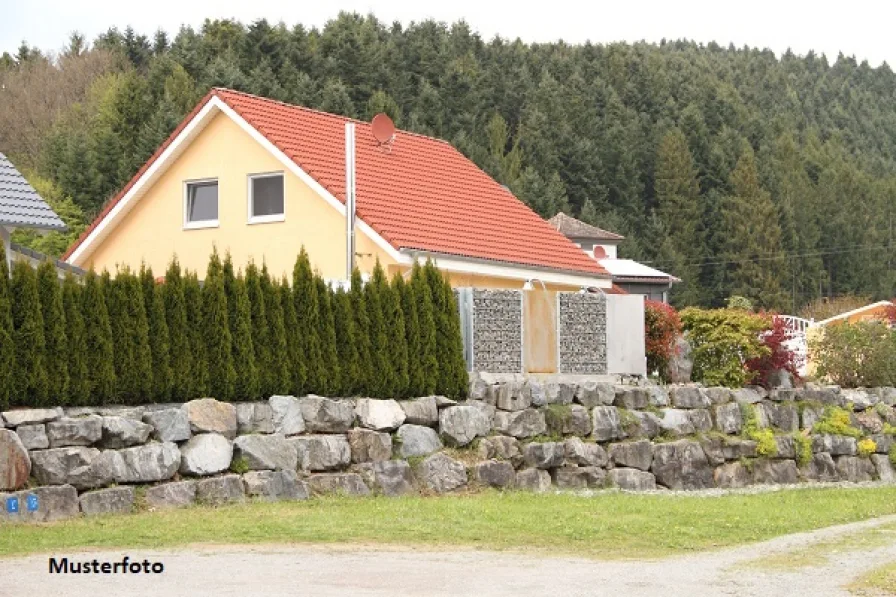 Keine Originalbilder - Haus kaufen in Marburg - Einfamilien-Doppelhaushälfte nebst Garage - ohne Provision!