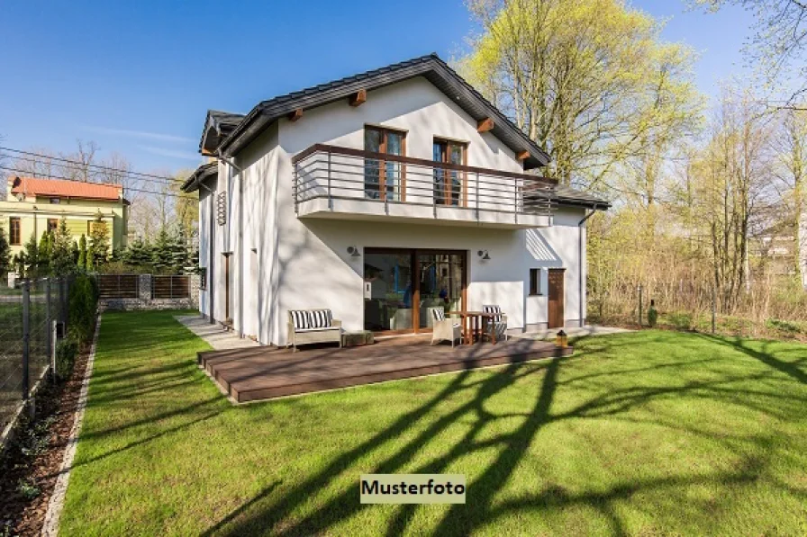 Keine Originalbilder - Haus kaufen in Markranstädt - Villenartiges 2-Familienhaus nebst Garage