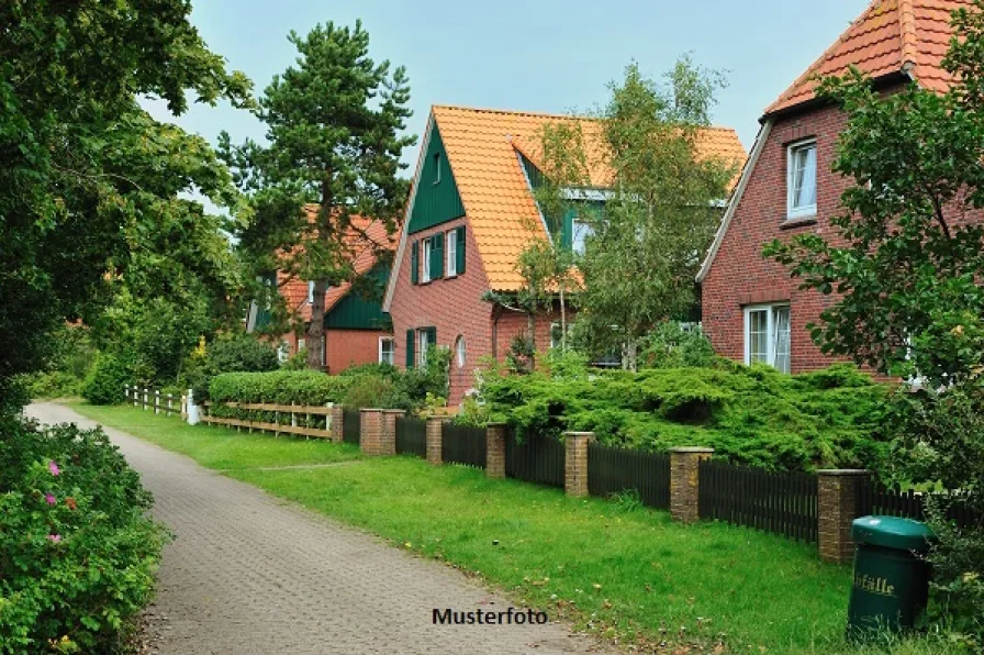 Keine Originalbilder - Haus kaufen in Hatten - Kapitalanlage ++ Mehrfamilienhaus mit 3 Wohnungen ++