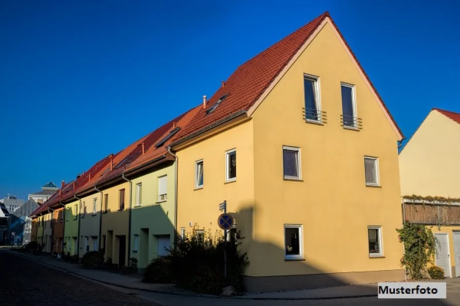 Keine Originalbilder - Haus kaufen in Triptis - 2-Familienhaus mit Garage