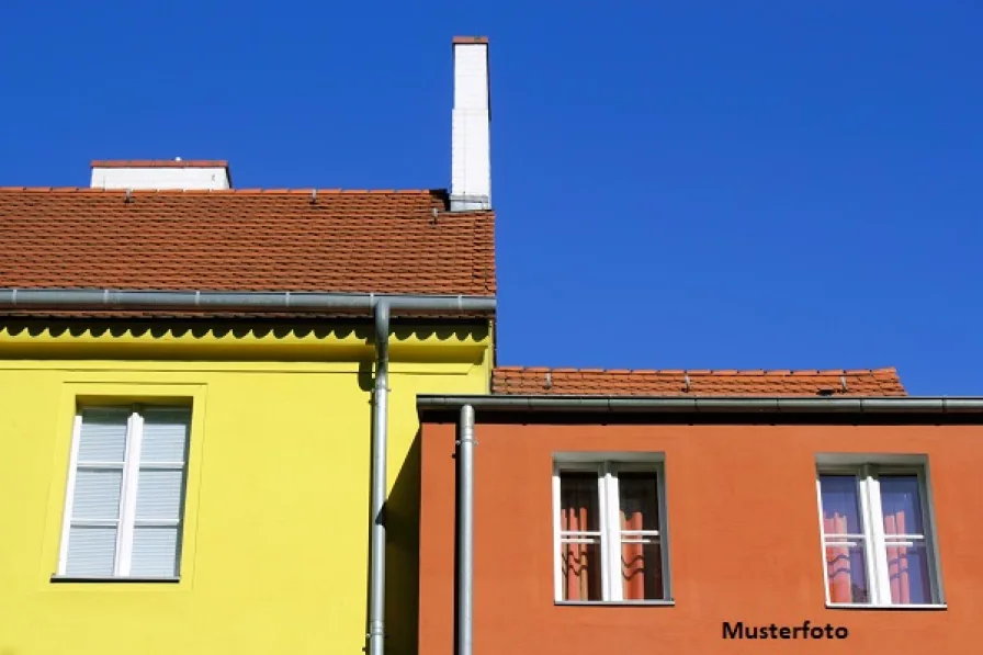 Keine Originalbilder - Haus kaufen in Waldkraiburg - Einfamilien-Reihenmittelhaus mit Terrasse + Garage