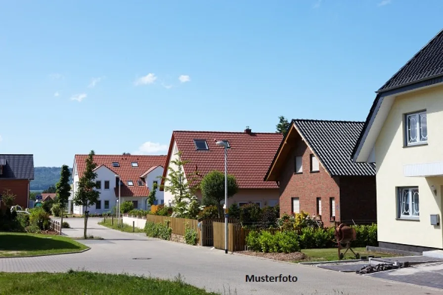 Keine Originalbilder - Haus kaufen in Neuhofen - Einfamilienhaus, Dachterrasse und 2 Stellplätze