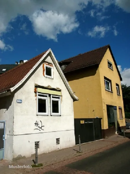 Keine Originalbilder - Haus kaufen in Medebach - Aus Alt mach Neu + Abbruchreifes Wohnhaus +