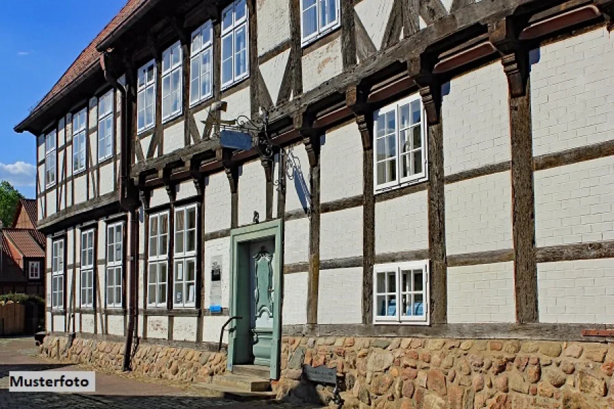 Keine Originalbilder - Haus kaufen in Friedberg - Wohnhaus mit ehemaliger Gaststätte