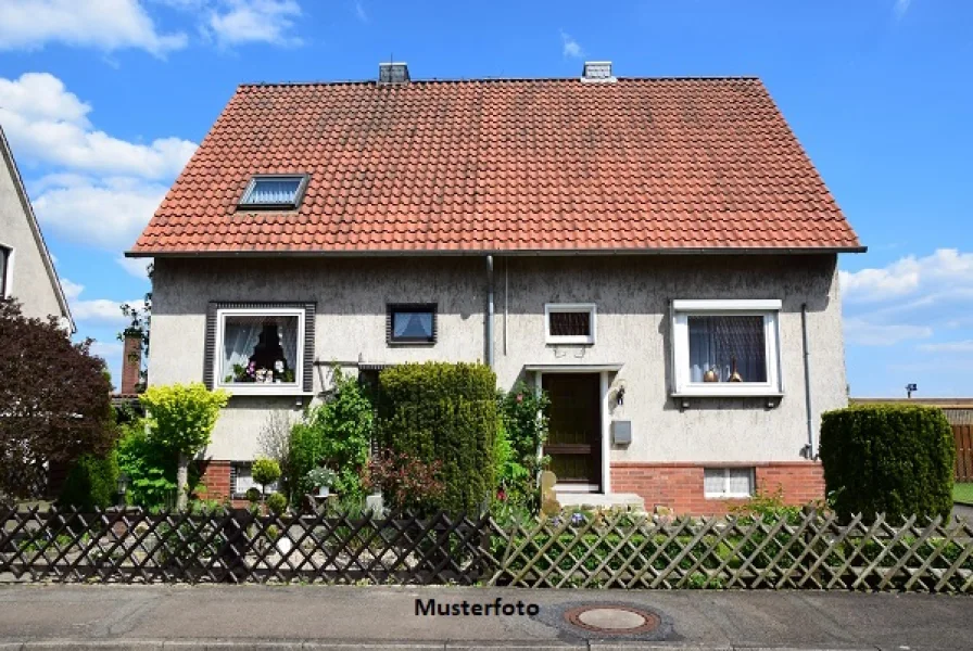 Keine Originalbilder - Haus kaufen in Clausthal-Zellerfeld - Einfamilienhaus mit Anbau - provisionsfrei