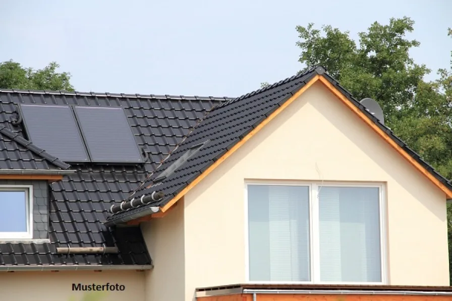 Keine Originalbilder - Haus kaufen in Maxhütte-Haidhof - Ein Fall für den Handwerker: Einfamilienhaus mit Carport - provisionsfrei