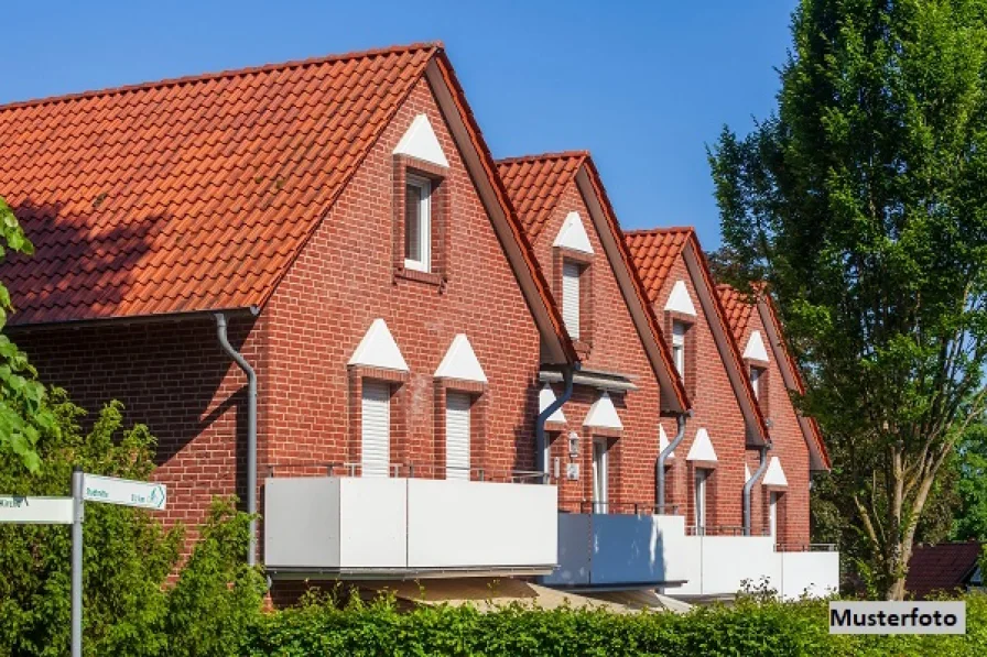 Keine Originalbilder - Haus kaufen in Warstein - Vierfamilienhaus nebst 4er Garage