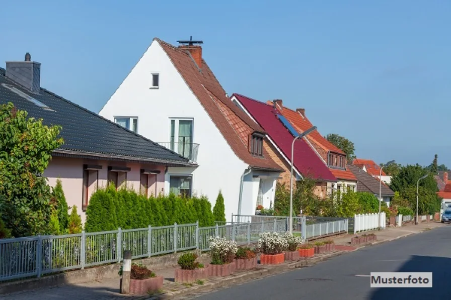 Keine Originalbilder - Haus kaufen in Gerolzhofen - Einfamilienhaus in guter Wohnlage