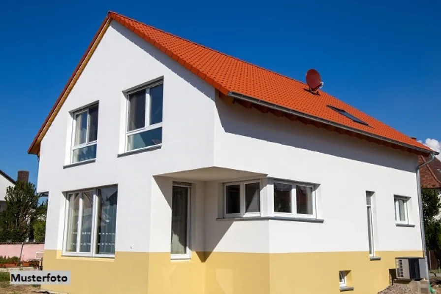 Keine Originalbilder - Haus kaufen in Stadtilm - Ländliches Wohnhaus mit Anbauten und Scheune