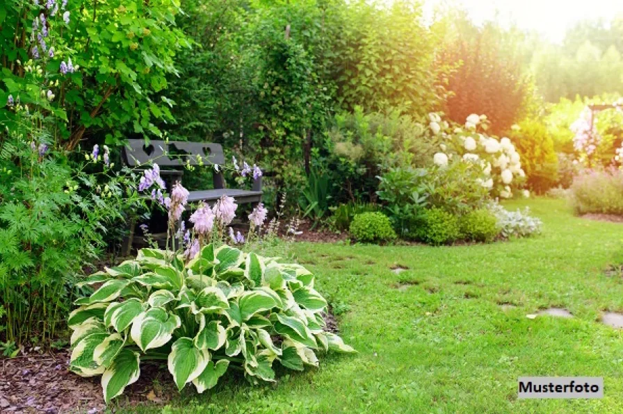 Keine Originalbilder - Haus kaufen in Lichtenau - Gartenhaus mit Garage