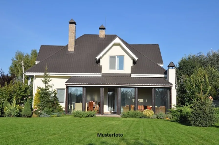 Keine Originalbilder - Haus kaufen in Marklkofen - Freistehendes Einfamilienhaus mit Garage und Carport 