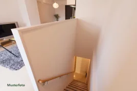 Bild der Immobilie: Loft-Wohnung mit 3 Garagen ++ provisionsfrei ++