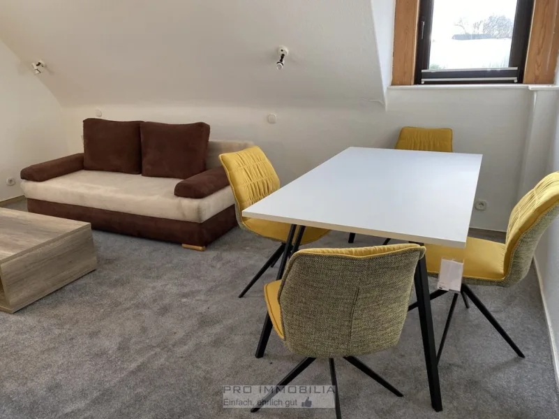 Wohn/Essbereich - Wohnung mieten in Bielefeld / Heepen - Möblierte voll sanierte Wohnung mit Einbauküche in Heppen