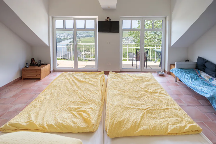 Schlafzimmer mit Moselweitblick