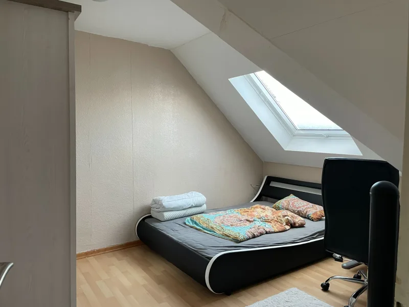 Schlafzimmer DG