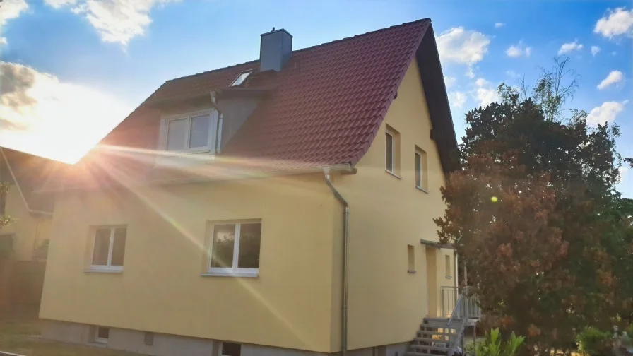 Aussen - Haus mieten in Saalfeld - Hochwertiges Stadthaus - mieten statt kaufen!