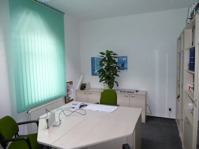 Büro EG