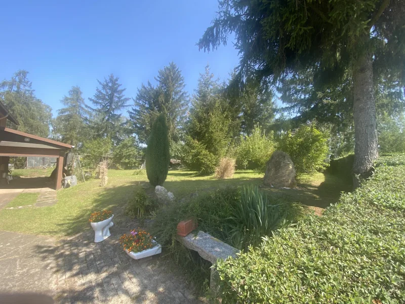 Garten-Grundstücksblick