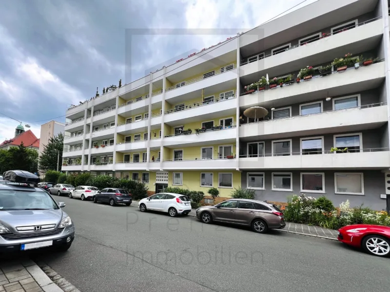 Außenansicht - Wohnung kaufen in Nürnberg - Johannis! Große 2 Zimmer Dachterrassenwohnung mit Aufzug und Garage
