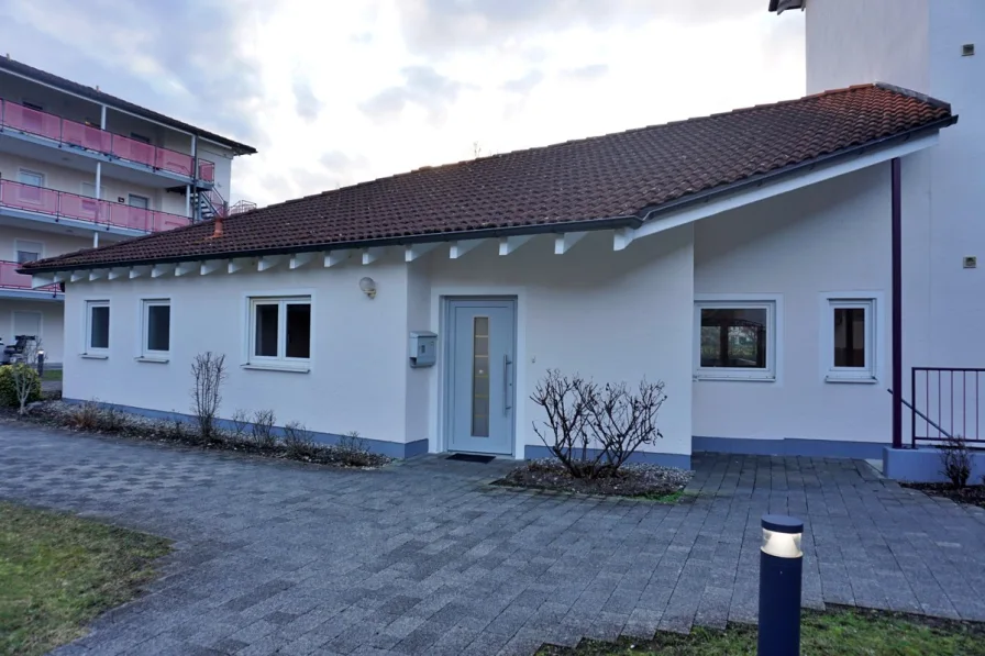  - Wohnung kaufen in Höchstädt an der Donau - EFH - Ideal für Senioren und Senioren-WG"Barrierefreiheit im AWO-Zentrum Höchstädt
