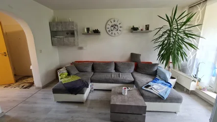 Wohnzimmer - Wohnung kaufen in Plauen - Kapitalanleger aufgepasst! 3-Zi.-Wohnung mit Fahrstuhl und Stellplatz in Plauen!