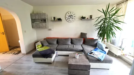 Wohnzimmer - Wohnung kaufen in Plauen - Attraktive 3-Zi.-Wohnung mit Fahrstuhl und Stellplatz in Plauen!