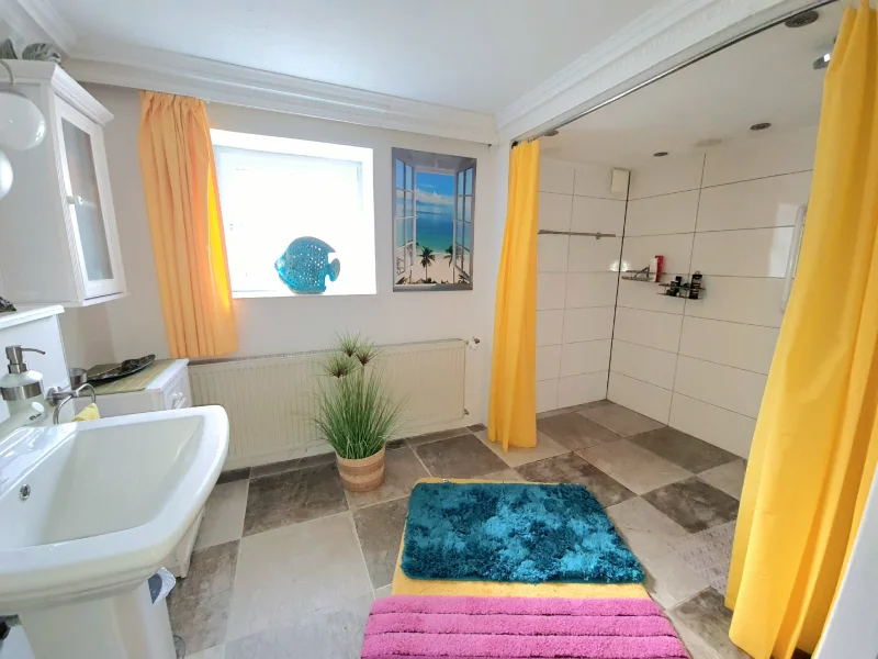 Badezimmer Ansicht 1