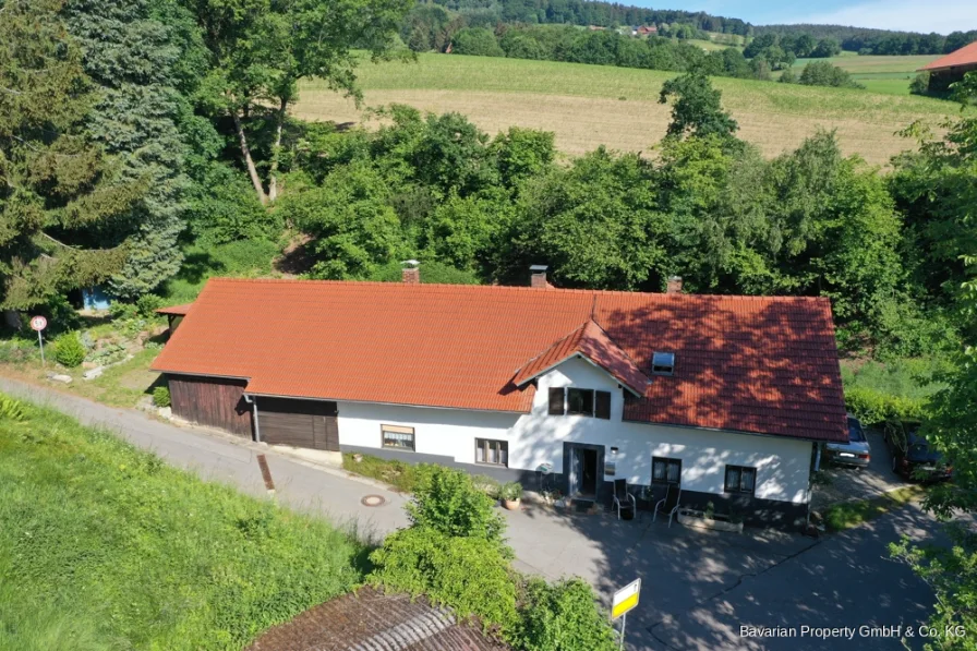  - Haus kaufen in Rattiszell / Haunkenzell - Saniertes Sacherl mit großem Garten - zur Kapitalanlage