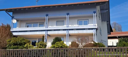 Hausansicht - Haus mieten in Sankt Englmar - Sankt Englmar - Arbeiten und Wohnen in einem Haus-Zwei getrennte Einheiten im Paket zu vermieten!