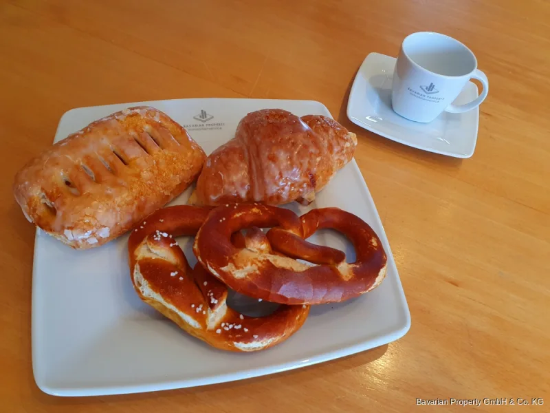  - Laden/Einzelhandel mieten in Neukirchen - Verkaufsfläche für Bäckerei + Café!