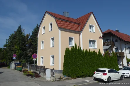  - Haus kaufen in Straubing - Freistehendes Stadthaus mit 3 Wohnungen