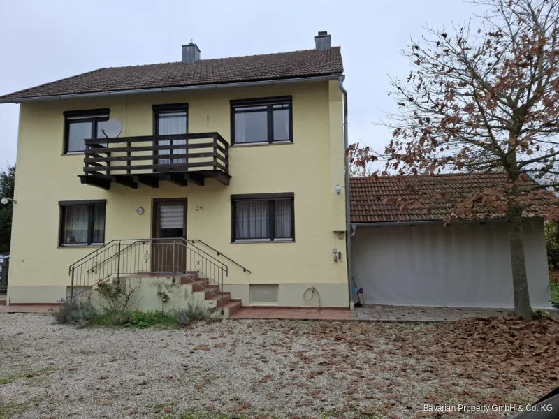 Hausansicht Bild 5 - Haus kaufen in Wörth a.d. Isar - Wörth a.d. Isar - Sehr gepflegtes EFH/ZFH mit großem Stadel und diversen Garagen sofort verfügbar!