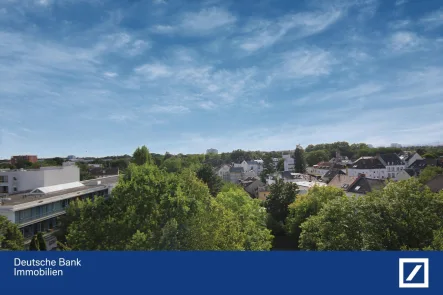 Blick vom Balkon - Wohnung kaufen in Frankfurt - Seltene Gelegenheit - Frei ab 1.2.2025! Gepflegte 1ZKB in Frankfurt-Hausen mit Ausblick