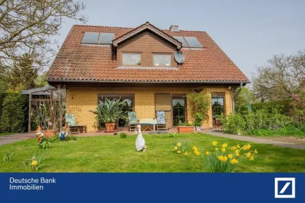 Frontansicht - Haus kaufen in Oranienburg - Oranienburg ! Einfamilienhaus mit Nebengelass für kleines Gewerbe