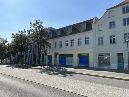 Straßenansicht - Büro/Praxis kaufen in Oranienburg - Angebotspreis gesenkt! Kernsaniertes Gewerbeobjekt - Zentrum Oranienburg