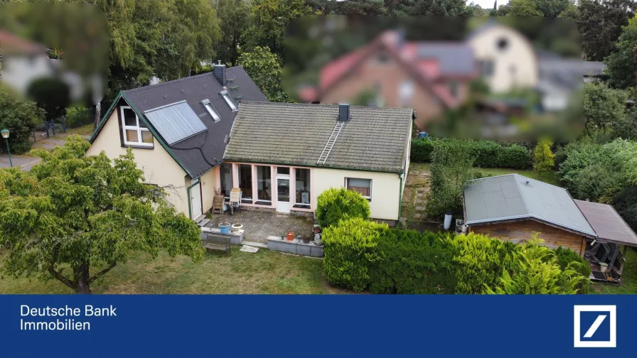 Hausansicht - Haus kaufen in Hohen Neuendorf - Charmantes Grundstück mit Einfamilienhaus in Bergfelde – Naturnahes Wohnen vor den Toren Berlins!